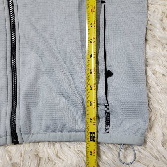 Vineyard Vines Gray Lightweight Vest - Size - Picture 9 of 13